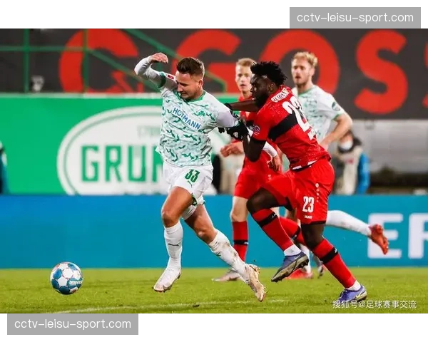 官方：柏林赫塔主力门将训练中肩部受伤，赛季提前报销