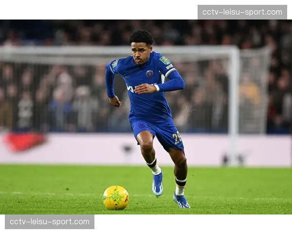 阿德耶米进球后狂奔庆祝,多特蒙德锋线新星激情释放 阿德耶米进球后狂奔庆祝,多特蒙德锋线新星激情释放